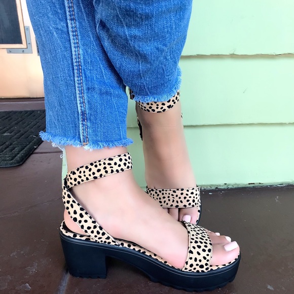 New lug cheetah sandal 7 left - Picture 9 of 13